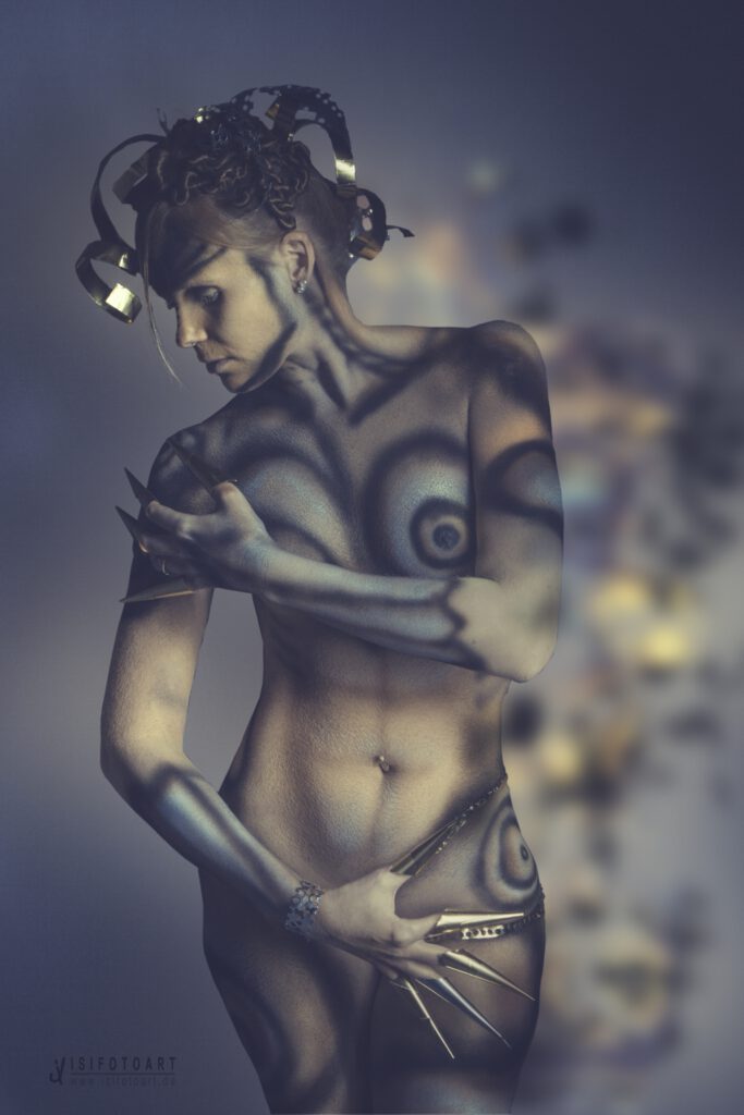 201100034